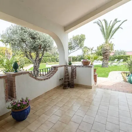 3-casa Sul Mare Con Piscina Vicino Cefalu Campofelice Di Roccella